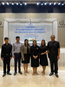 ตัวแทนคณะครู เข้าร่วมการประชุมเชิญปฏิบัติการจัดทำแบบทดสอบวัดผลสัมฤทธิ์ทางการศึกษาของผู้เรียนในสถานศึกษานำร่องพื้นที่นวัตกรรมการศึกษาจังหวัดสุราษฎร์ธานี