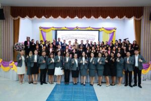 ร่วมแสดงความยินดีและร่วมเดินทางไปส่ง นายบุญเลิศ ทองชล เนื่องในโอกาสได้รับการแต่งตั้งให้ดำรงตำแหน่ง ผู้อำนวยการโรงเรียนเมืองสุราษฎร์ธานี